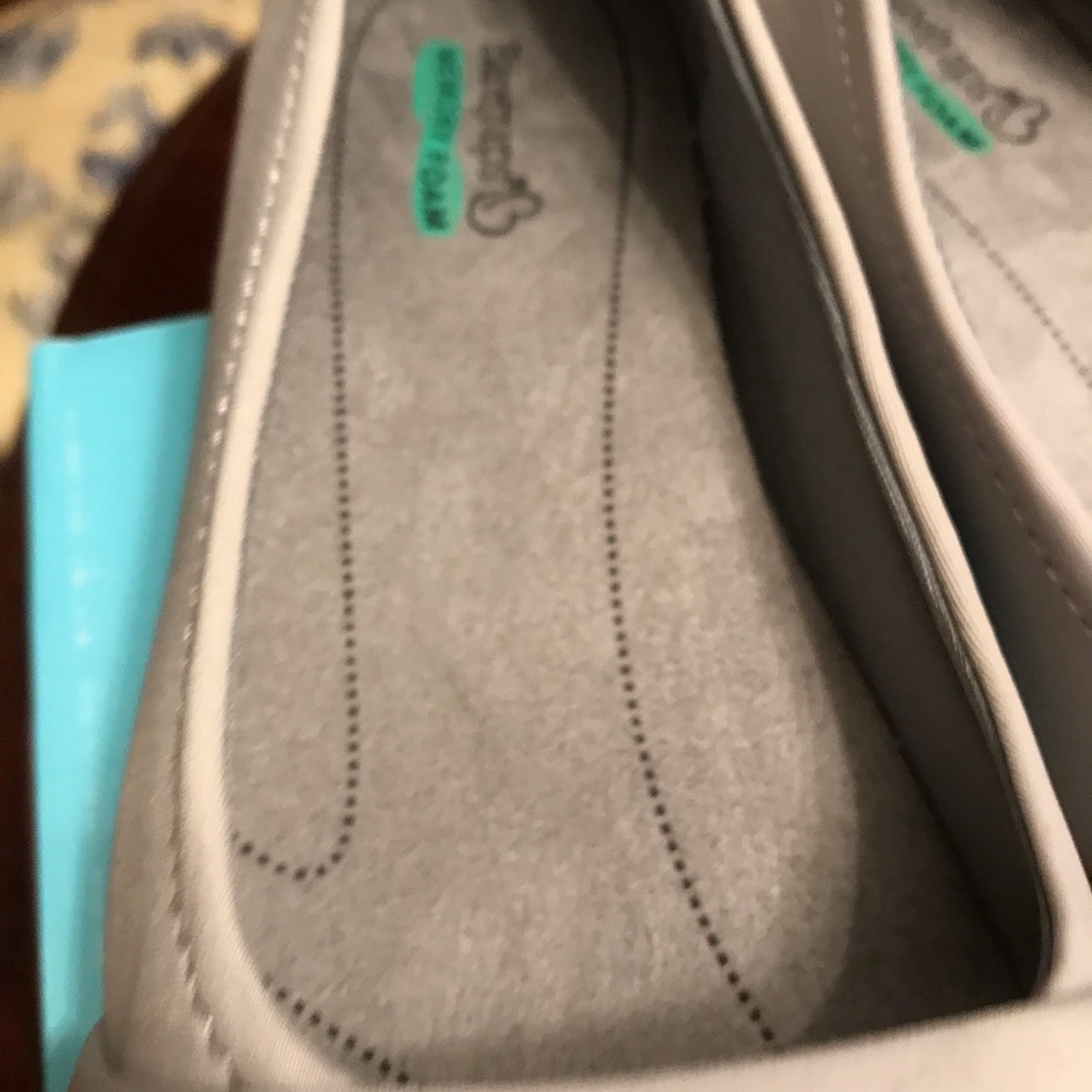 Shoes - Picture 5 of 5